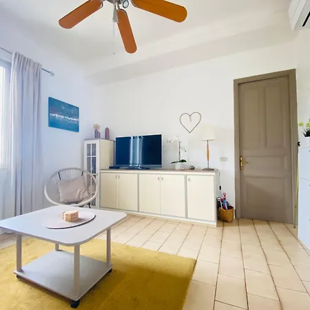 Casa Sandra - Sea View, With Garage Apartament San Remo