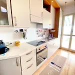 Casa Sandra - Sea View, With Garage Διαμέρισμα