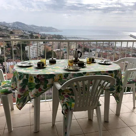 Casa Sandra - Sea View, With Garage Apartman