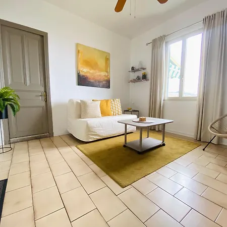 Casa Sandra - Sea View, With Garage Apartment